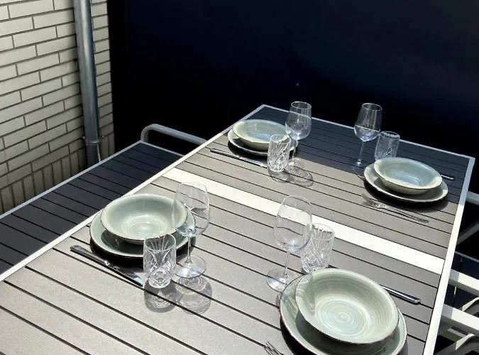 Wunderschoene Sanierte Vor Den Toren Koelns アパート ケルン