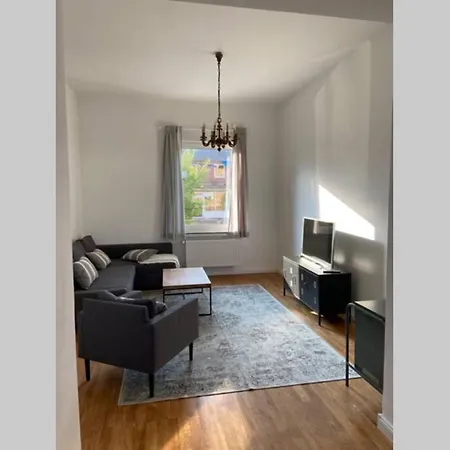 Wunderschoene Sanierte Vor Den Toren Koelns Apartment Cologne