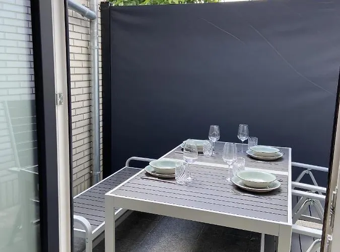 Wunderschoene Sanierte Vor Den Toren Koelns Appartement *