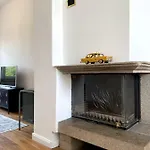 Wunderschoene Sanierte Vor Den Toren Koelns Apartamento