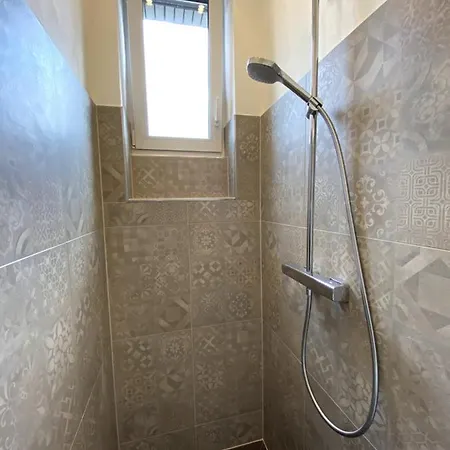 Wunderschoene Sanierte Vor Den Toren Koelns アパート